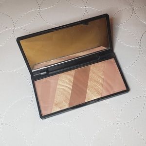 Beauty Basics Bronze Essentials bronzing palette